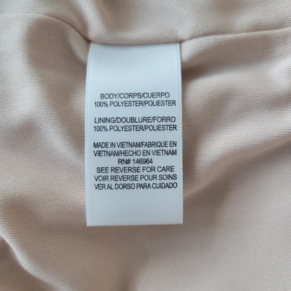 Gorgeous Shimmering Gold Sheath Dress - Picture 10 of 11